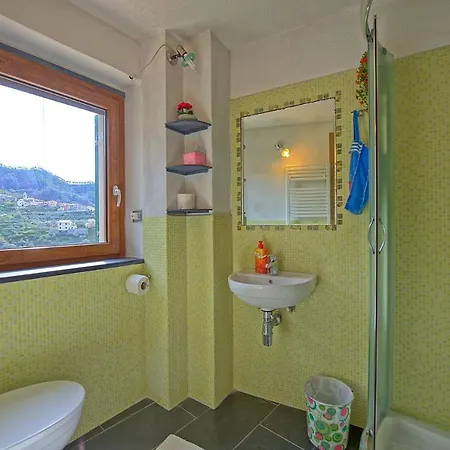 Legnaro Sleeps 4 With Wifi Appartement *