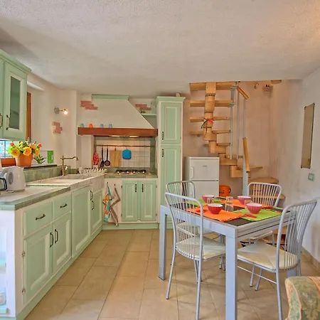 Legnaro Sleeps 4 With Wifi * Vignana